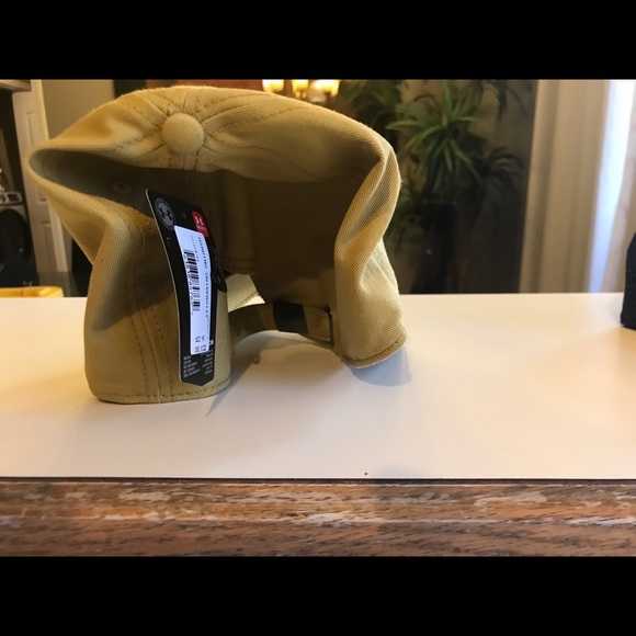 Hat - Picture 3 of 3